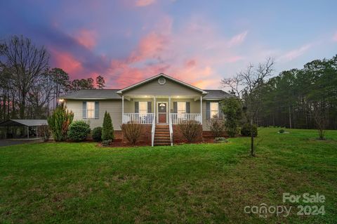 Photo of 1048 Allison Street, Oakboro, NC 28129 (MLS # 4112738)