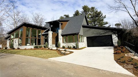 Photo of 11 Kiftsgate Court, Asheville, NC 28804 (MLS # 4329278)