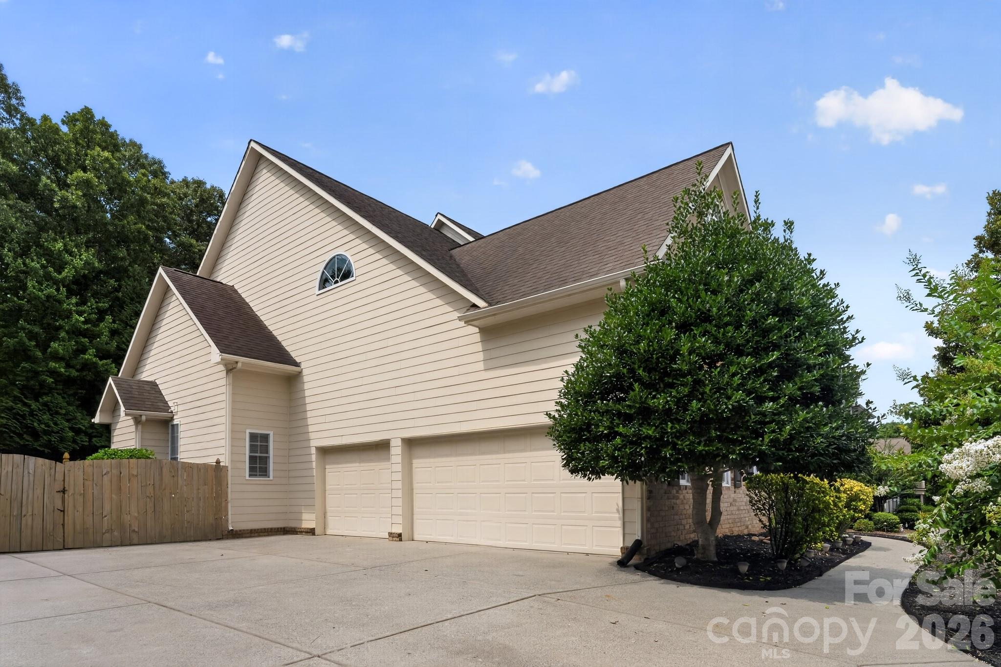 9169 Drayton Lane