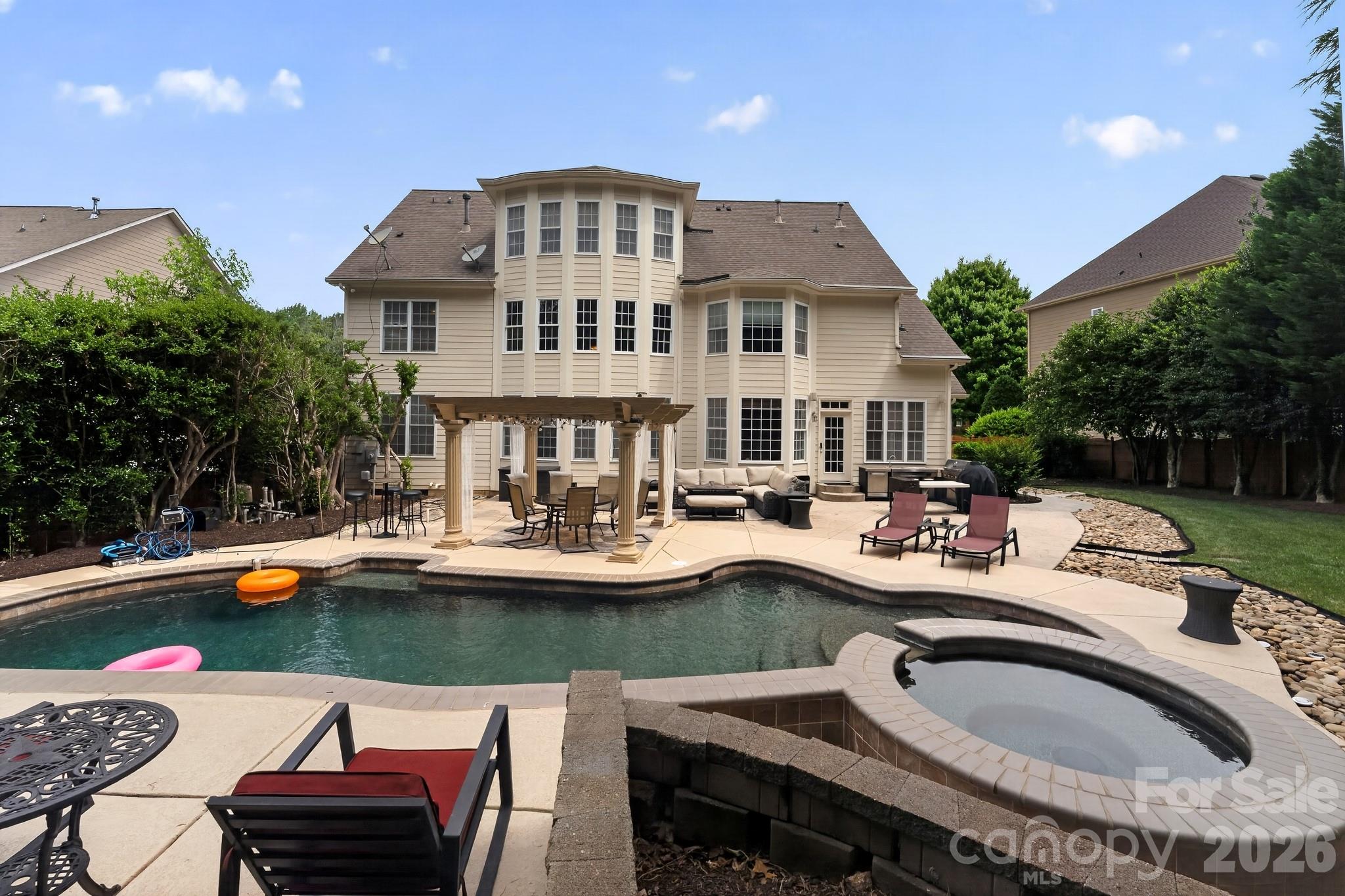 9169 Drayton Lane
