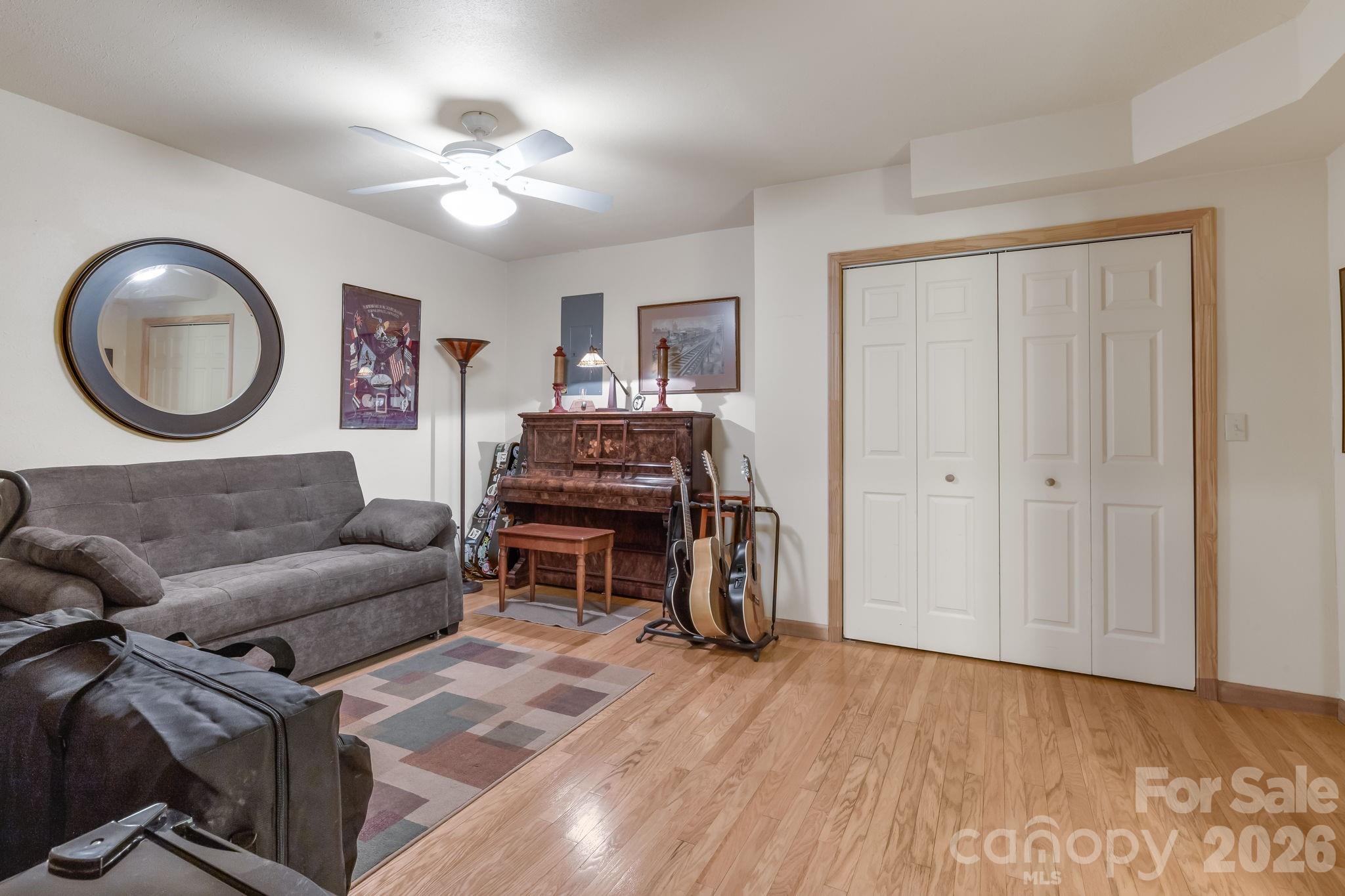 Wonderwood Mountain - Residential