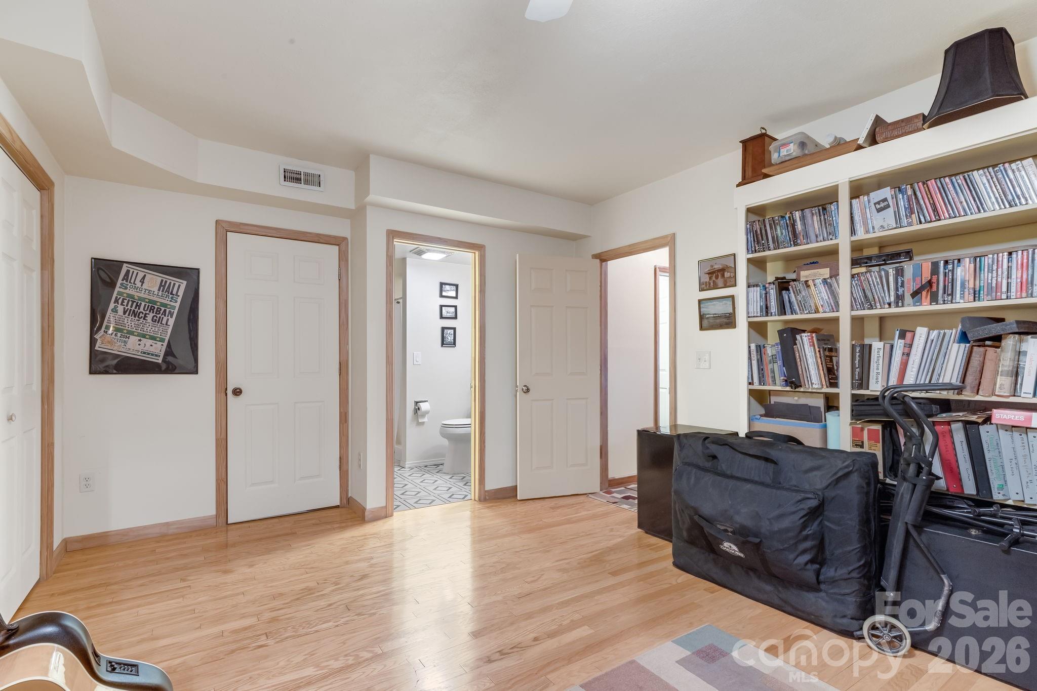 Wonderwood Mountain - Residential