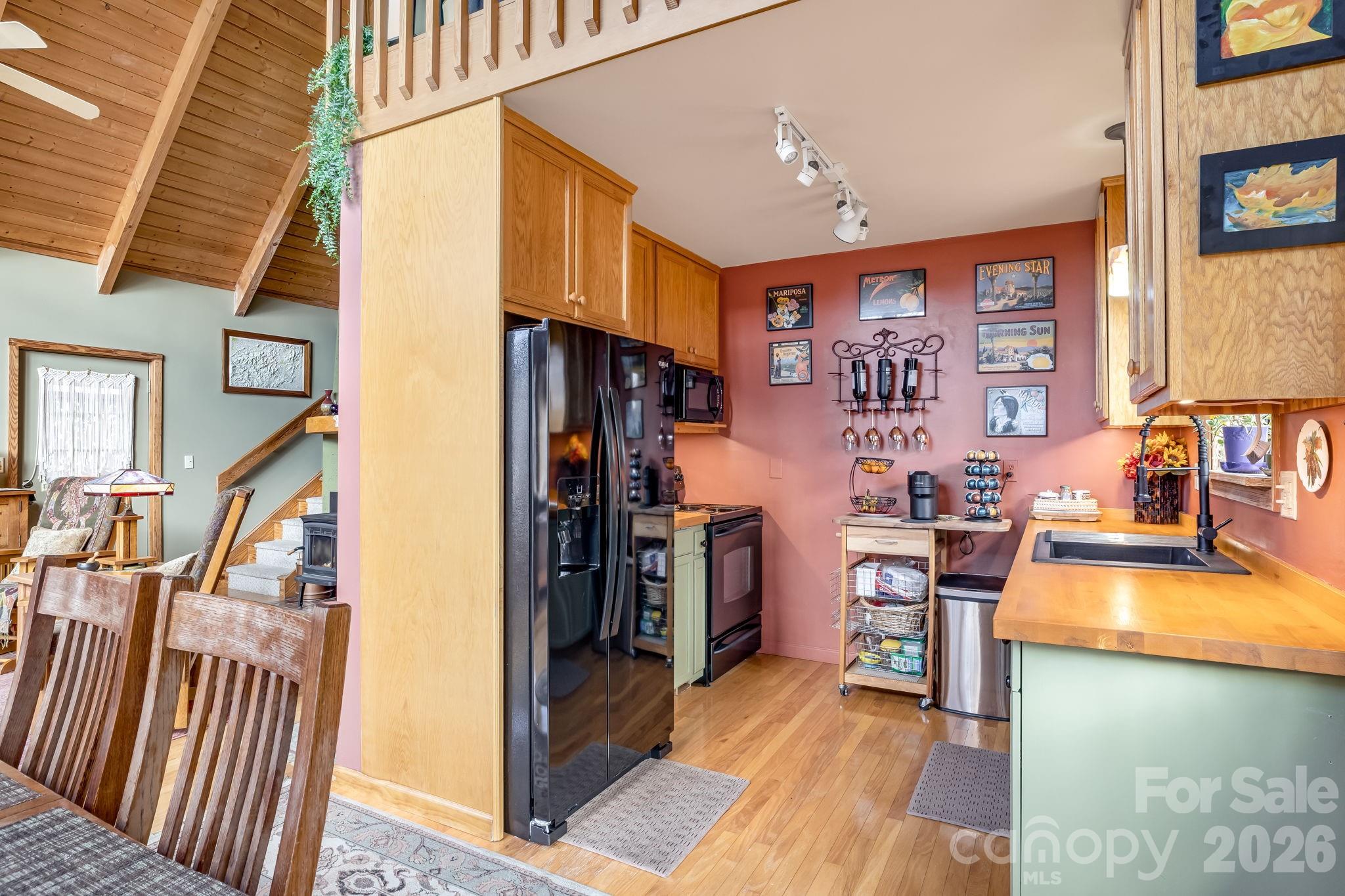 Wonderwood Mountain - Residential