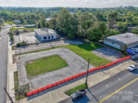 300 S Main Street Hendersonville NC 28792