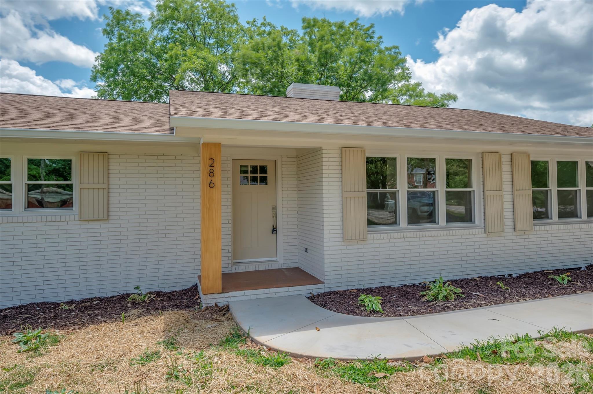 286 N Main Street