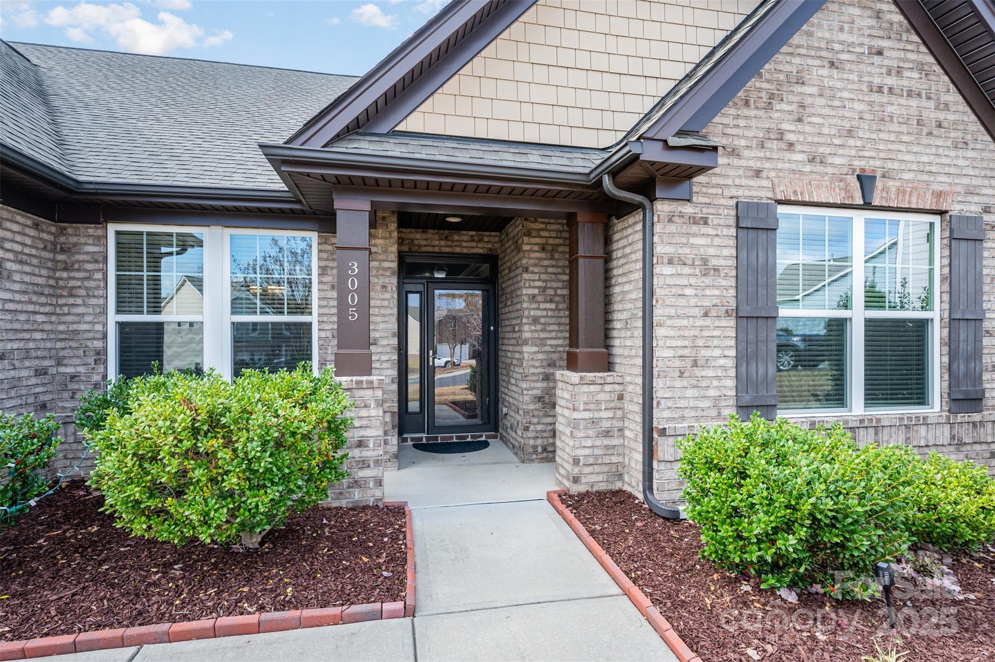 3005 Carriage Oak Way