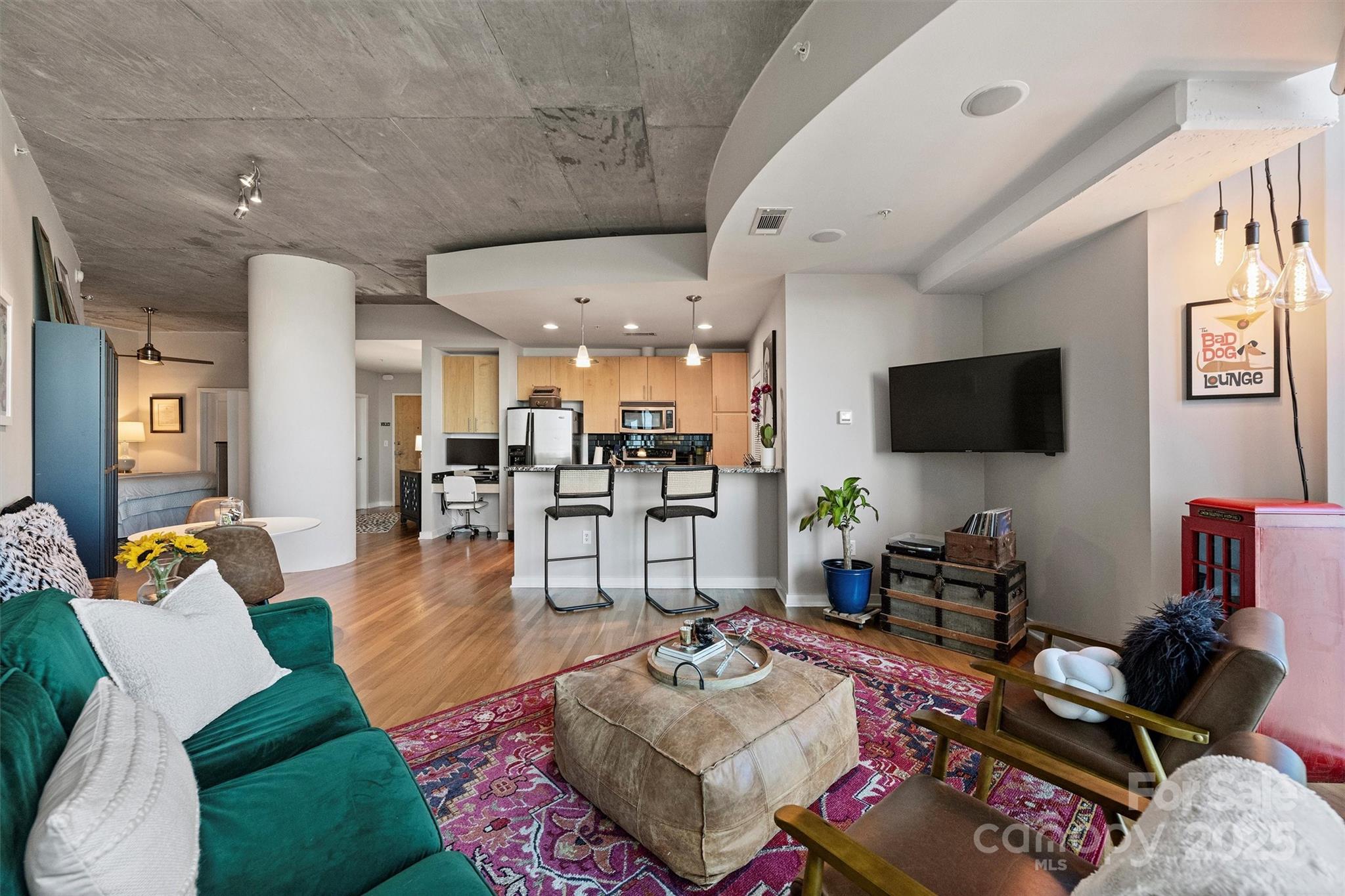 210 N Church Street 1413