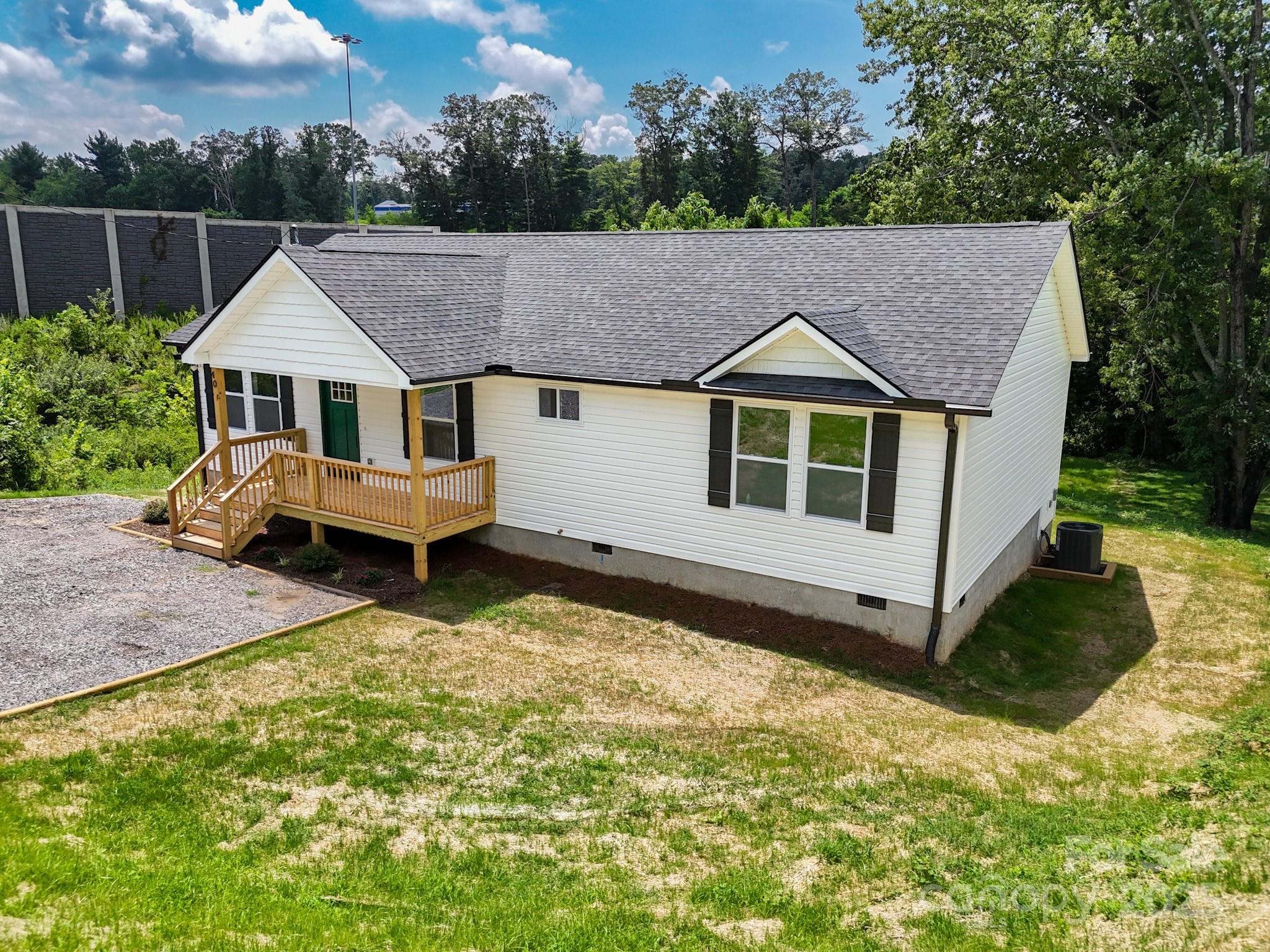 40 Pine Lane