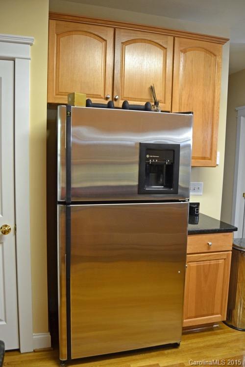 Lake Shore - Residential