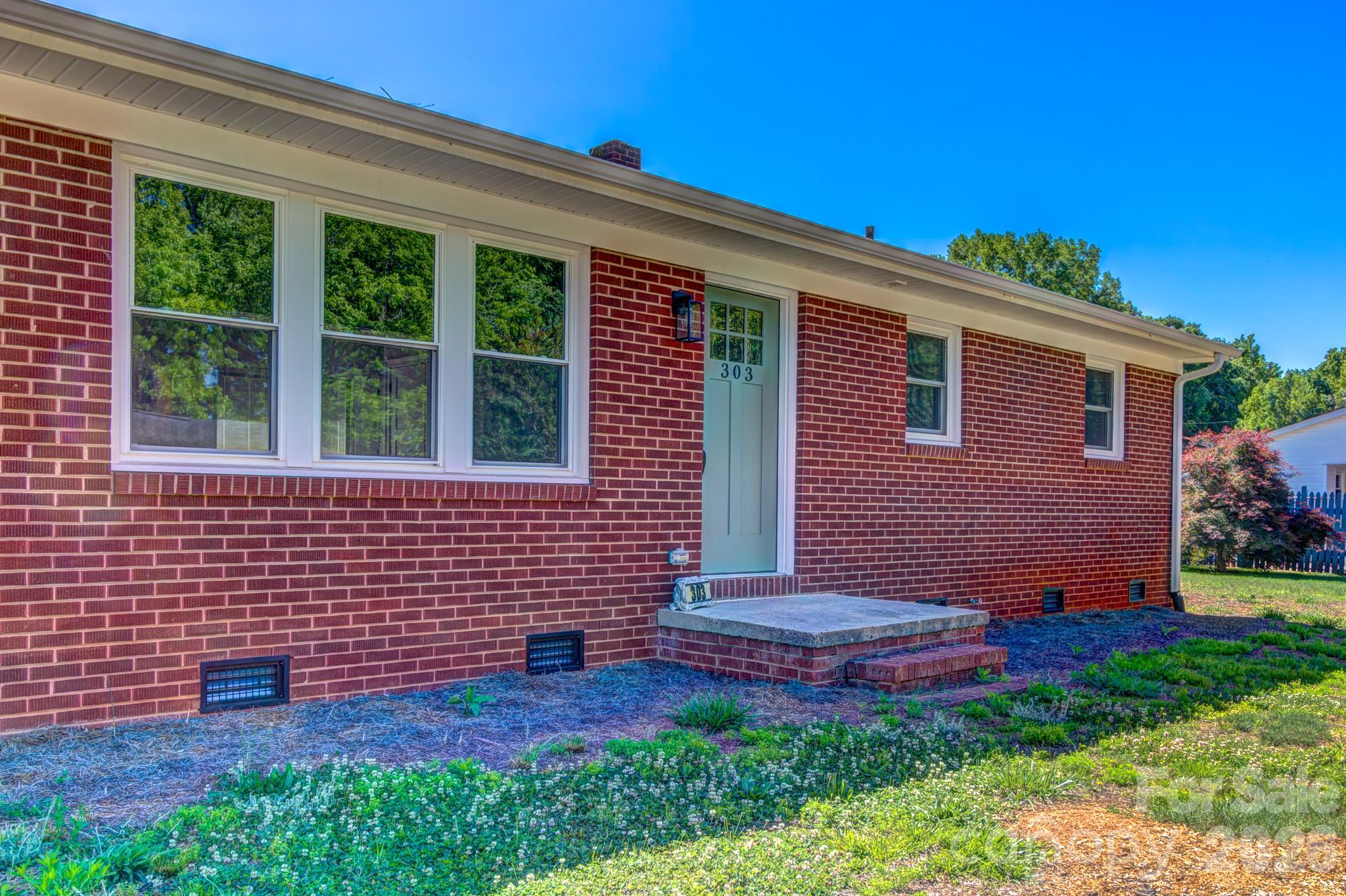 303 Mark Street