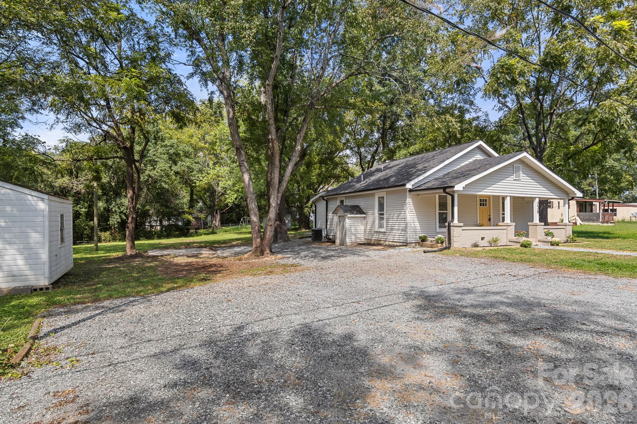 238 37th Street SW