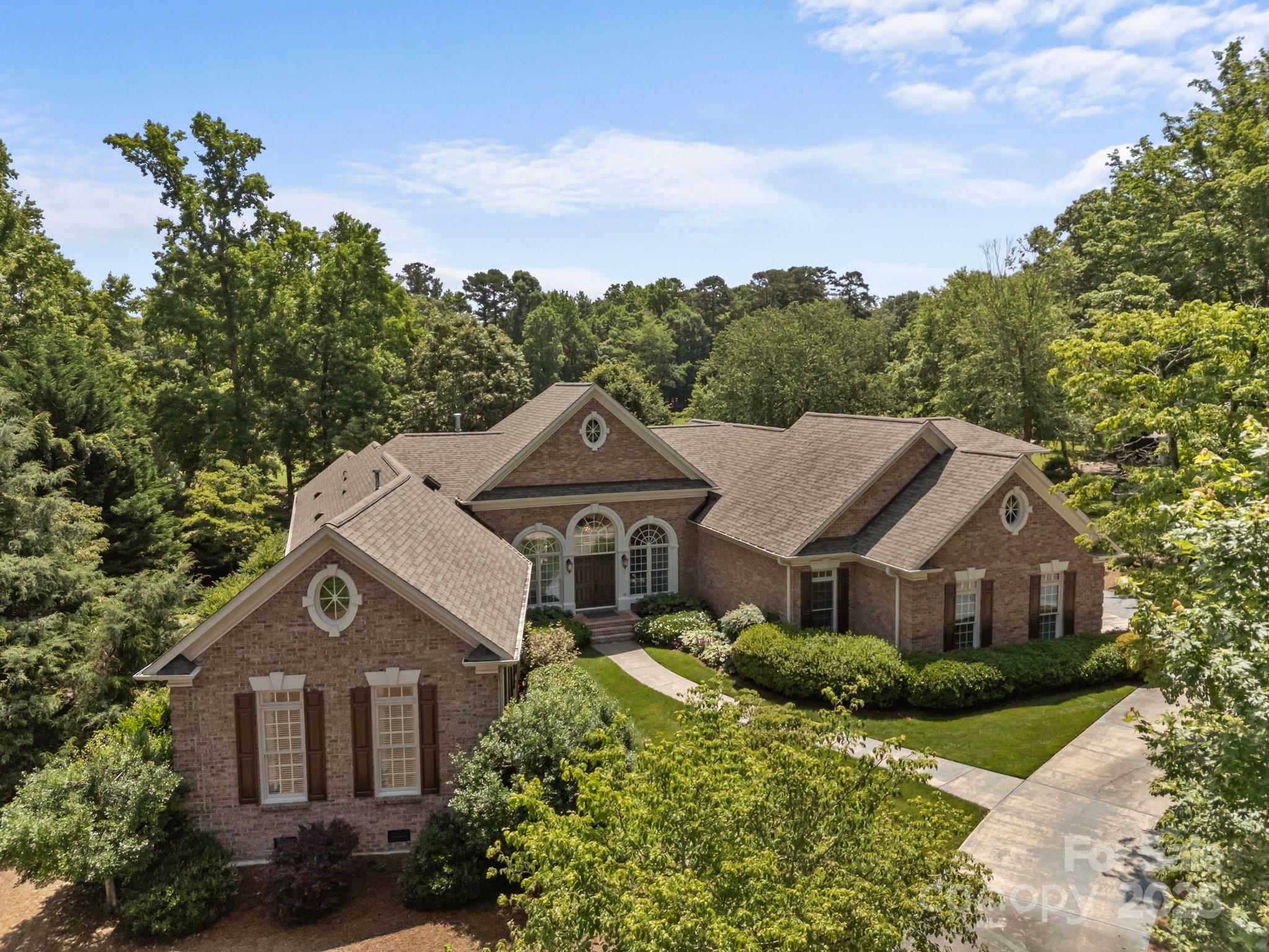 1629 Southpoint Lane