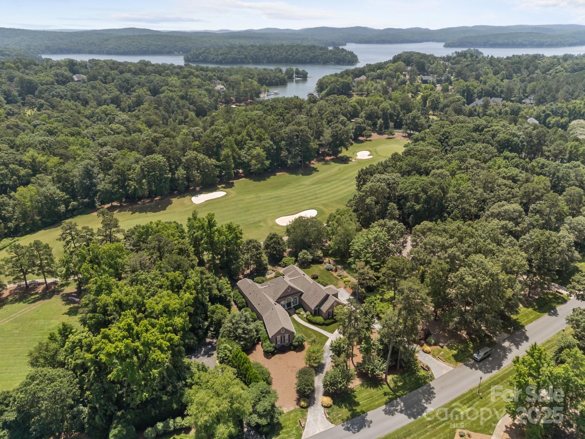 1629 Southpoint Lane