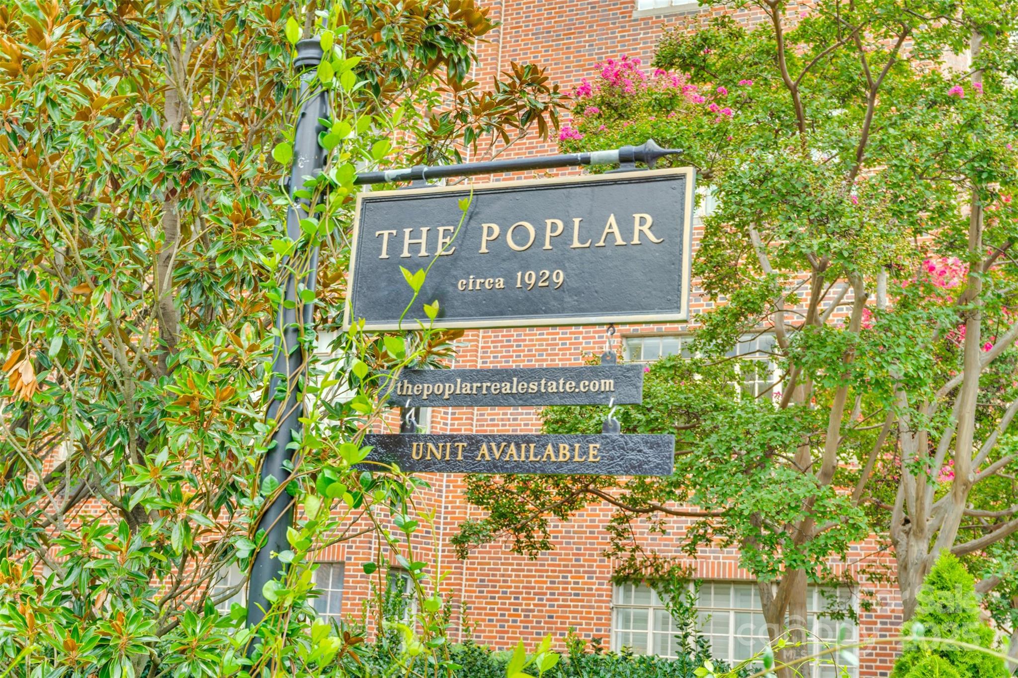 301 W 10th Street 306