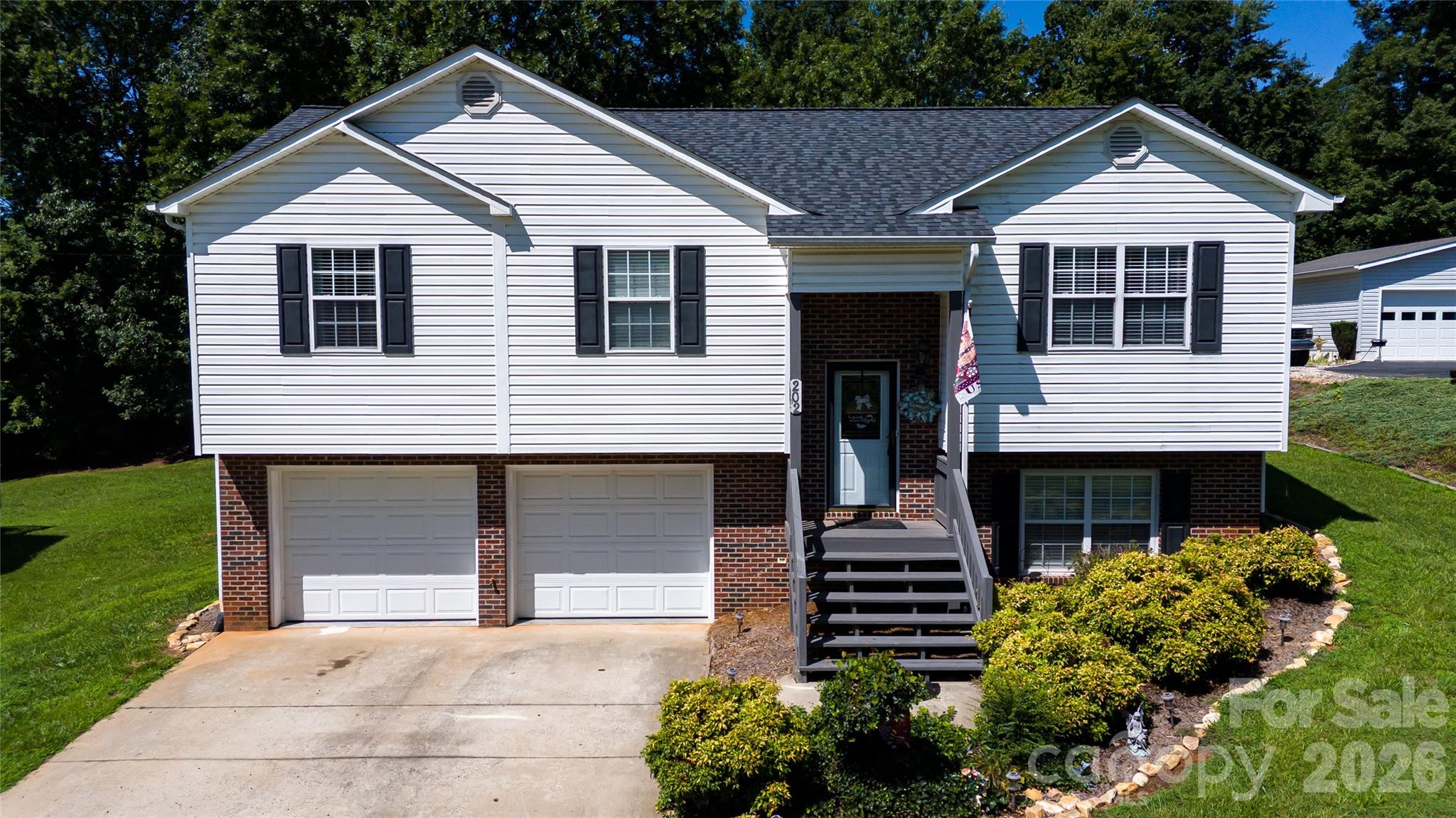 202 Raintree Lane