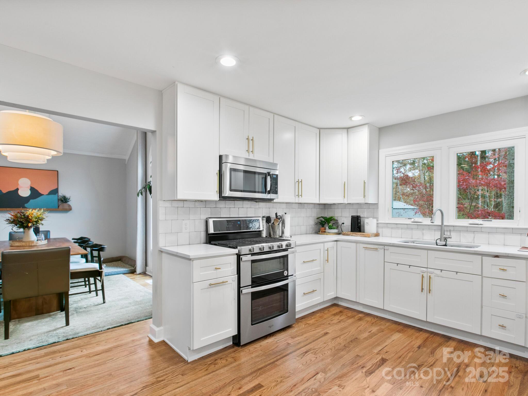3 White Rock Court