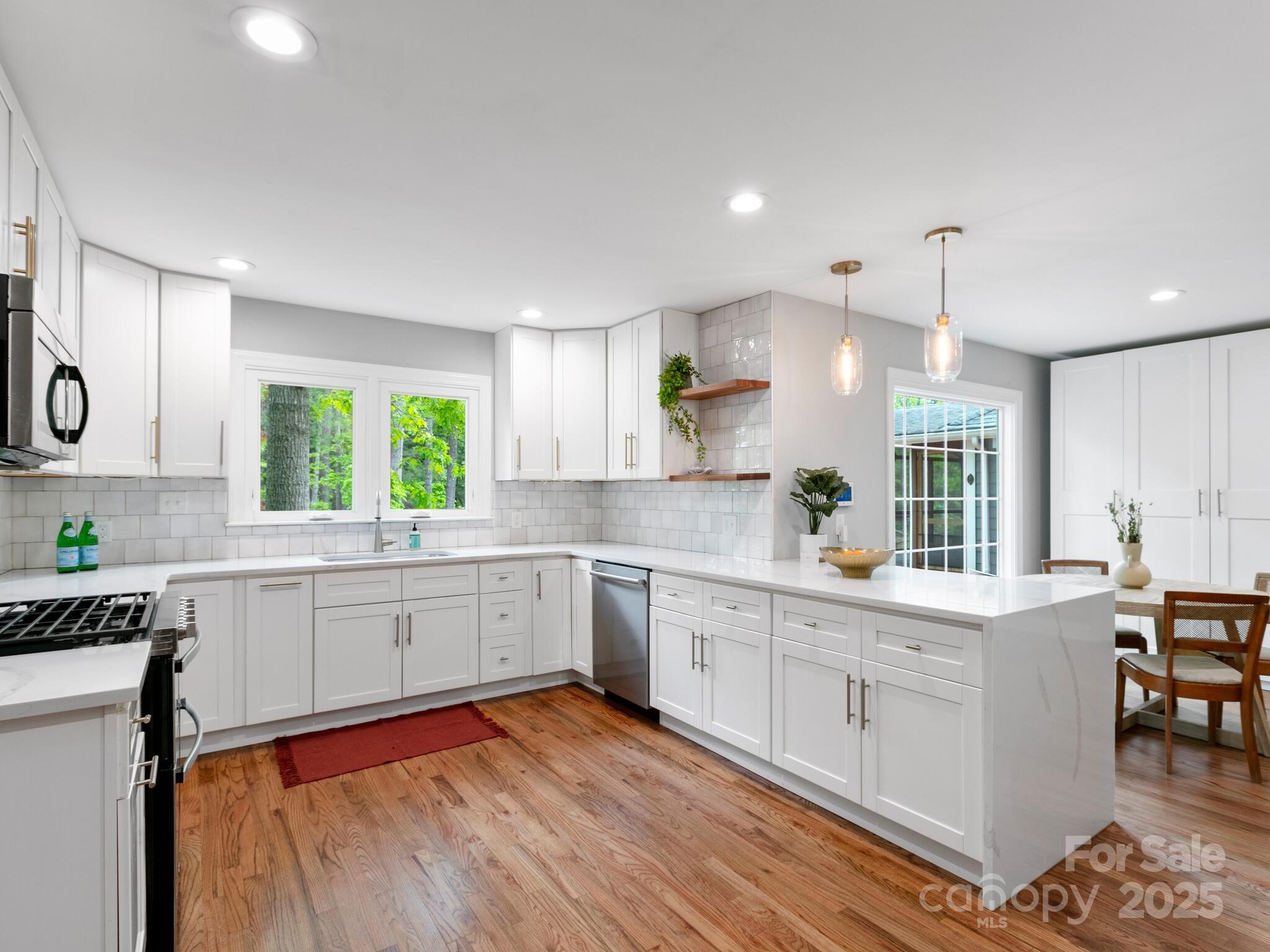 3 White Rock Court