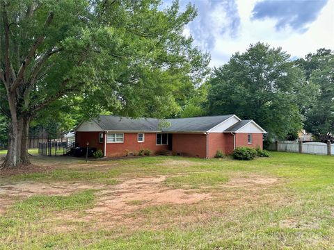 A home in Huntersville