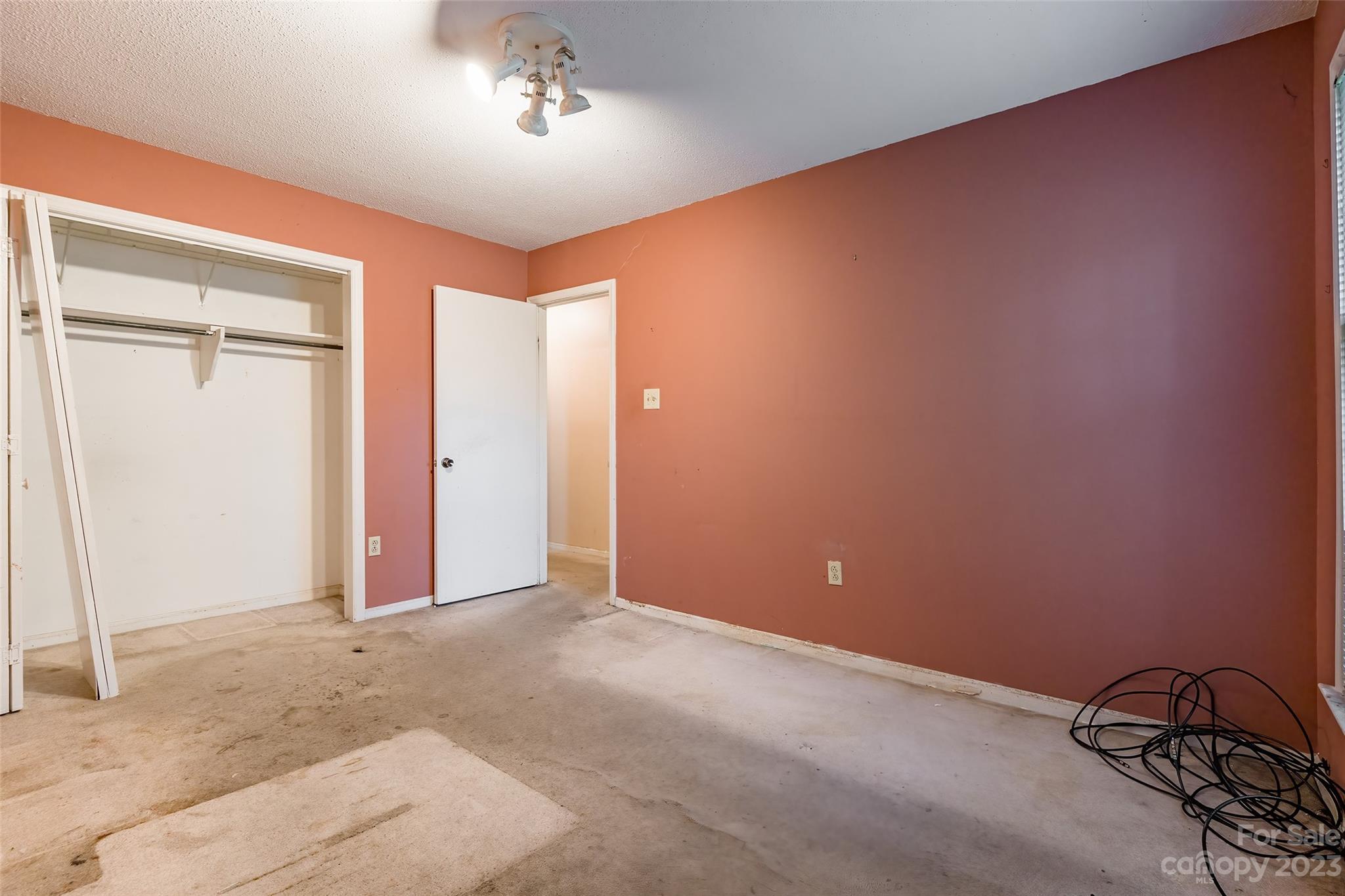 Chestnut Lake - Residential