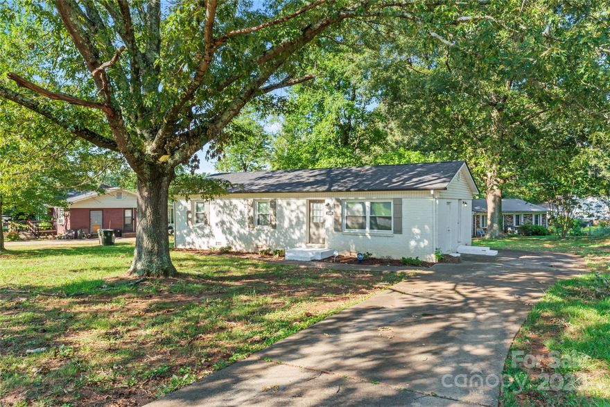 Welcome to 1505 Northwoods Dr., a beautifully updated 3-bedroom, 1.5-bathroom brick ranch located in the Northwoods neighborhood. This charming home offers a spacious, open-concept layout that’s move-in ready and perfect for modern living. The kitchen features newer cabinets, granite countertops, and stainless-steel appliances, with a large one-bay sink that makes meal prep and cleanup a breeze. Throughout the home, you'll find low-maintenance vinyl flooring that’s not only easy to clean but also allergy-friendly. Recent updates include a new roof with gutter guards installed in 2023 and a hot water heater installed in 2025, offering peace of mind for years to come. Situated on a generous level corner lot, this property provides plenty of outdoor space to enjoy. Whether you’re a first-time homebuyer, looking to downsize, or simply searching for a move-in-ready home in a great location, this home has it all. Schedule a tour today and discover everything this lovely ranch has to offer!
