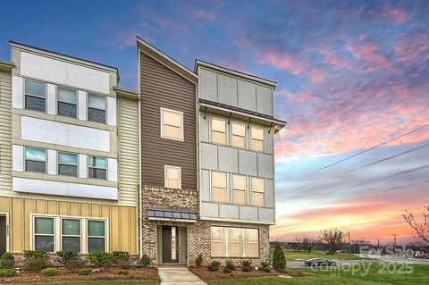 2635 Statesville Avenue Charlotte NC 28206