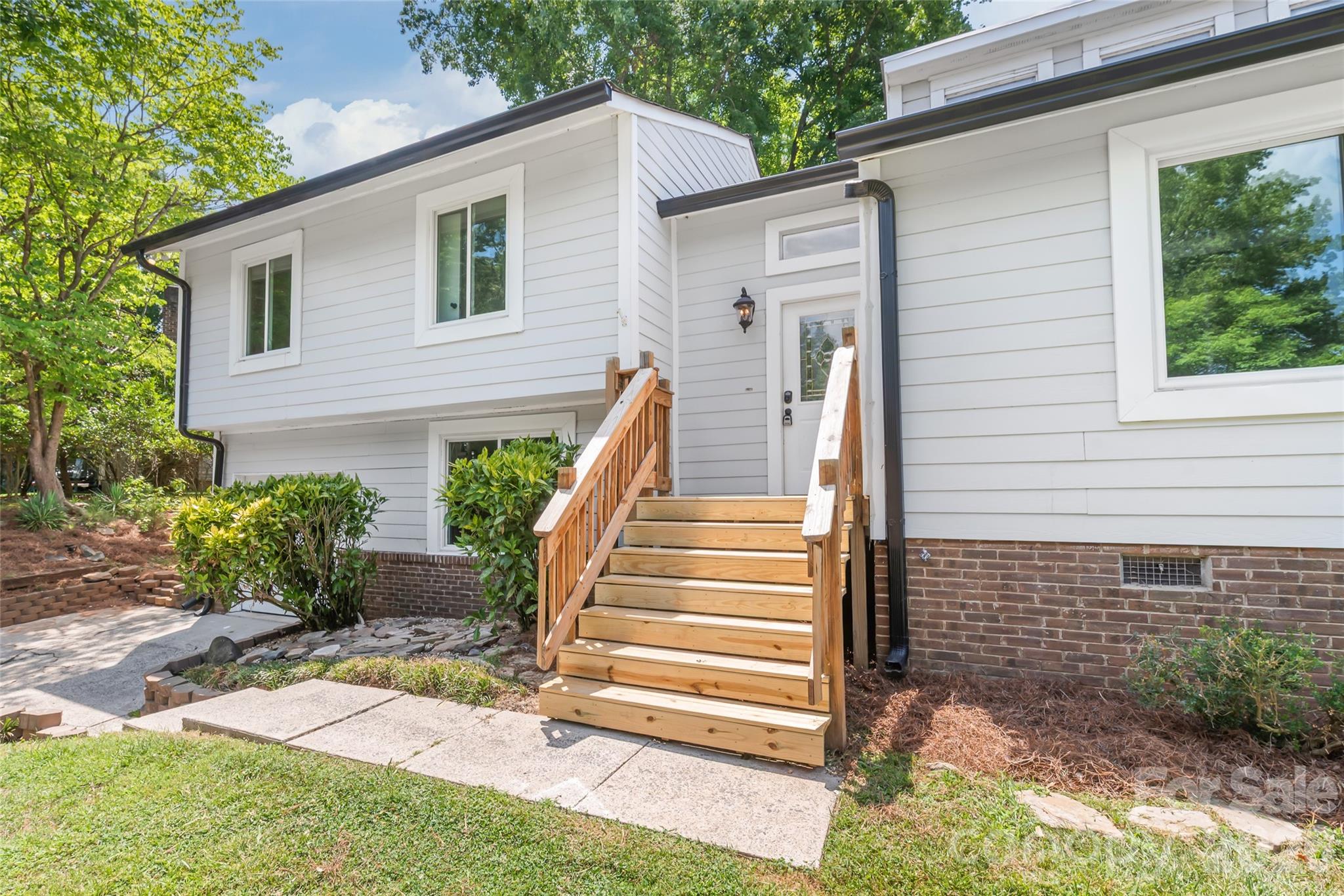 10129 Eagle Court
