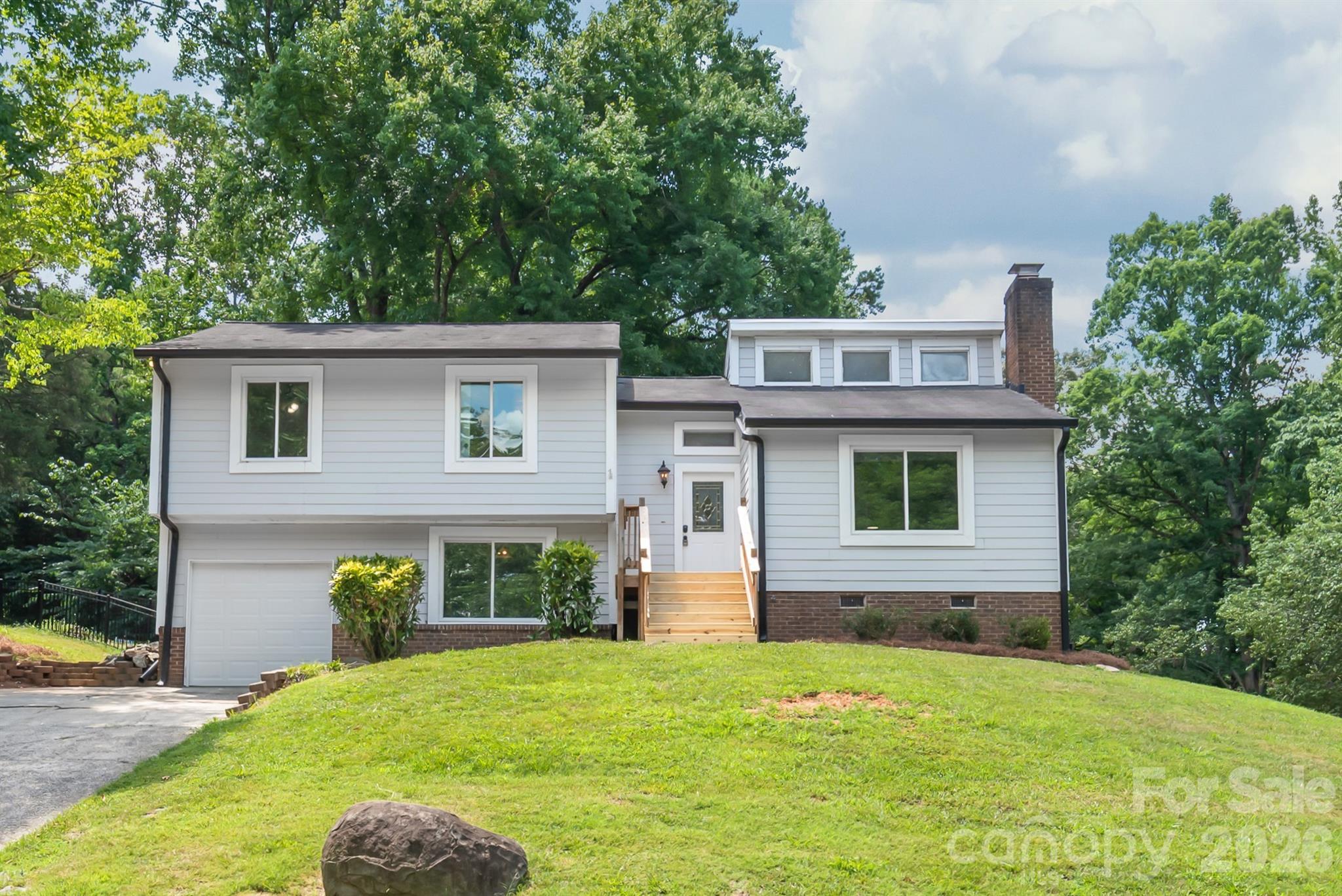 10129 Eagle Court