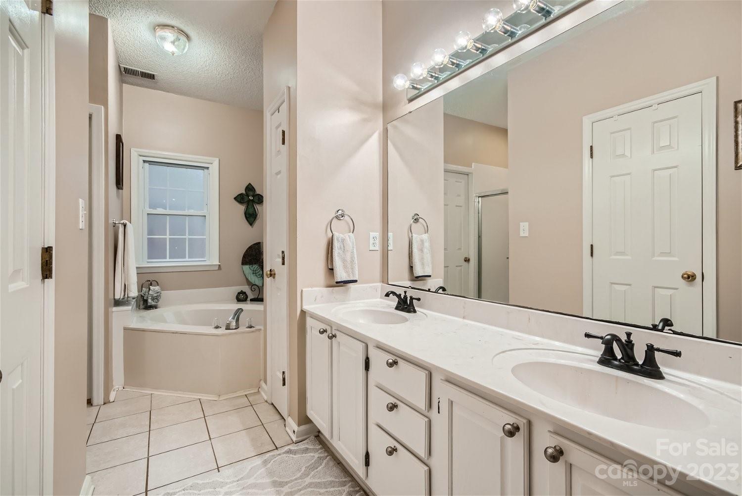 Coachmans Trace - Residential