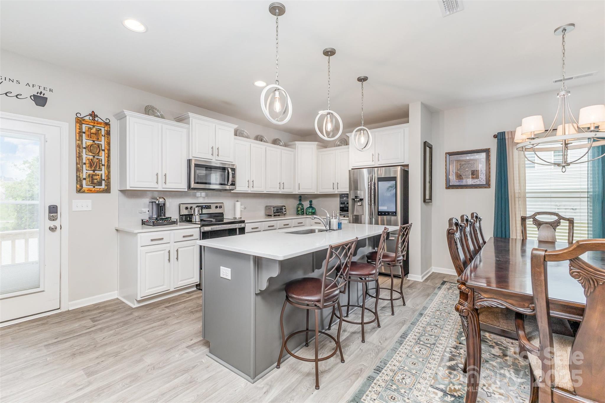 1117 Laurel Woods Drive