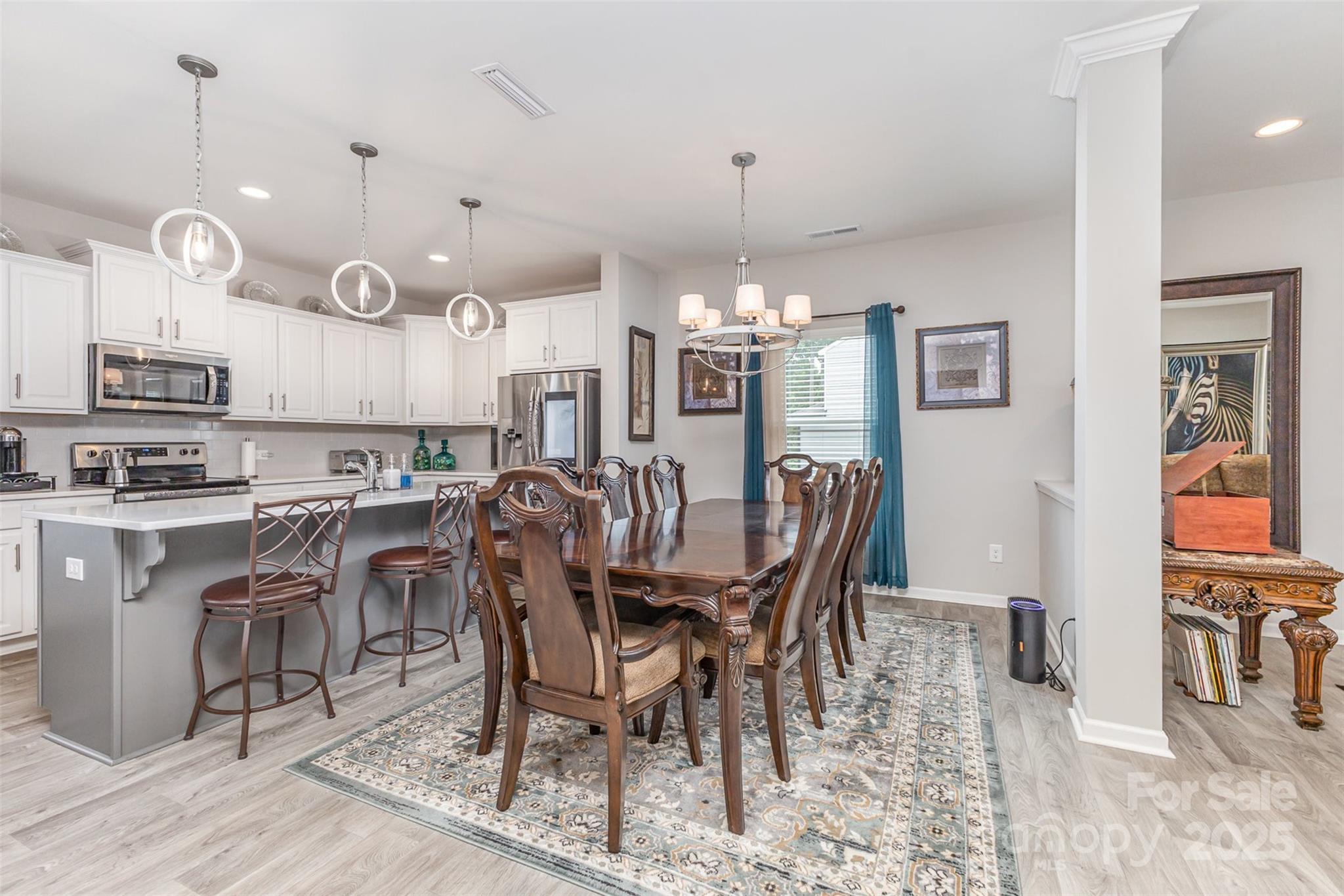 1117 Laurel Woods Drive