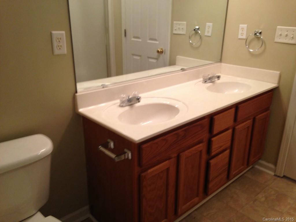 Autumn Woods - Residential Lease