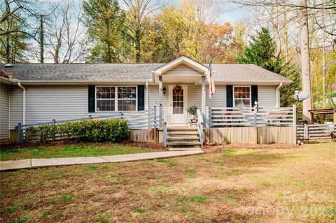 107 Sugar Mill Woods Drive Zirconia NC 28790