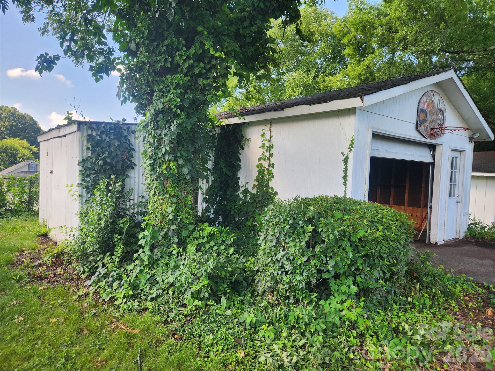 29 Brookwood Avenue NW