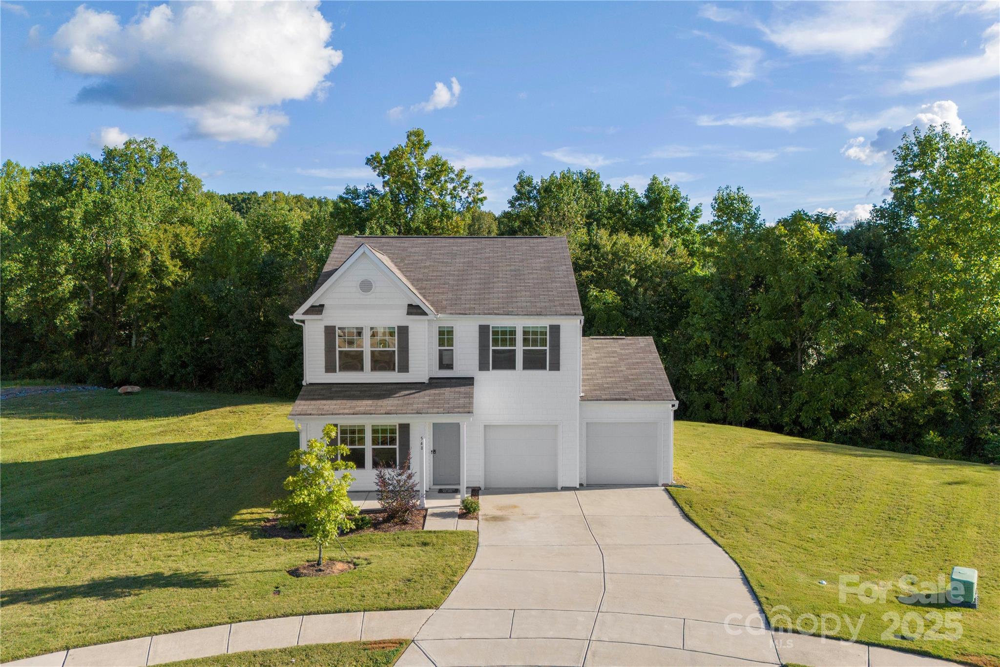 548 Dutch White Drive