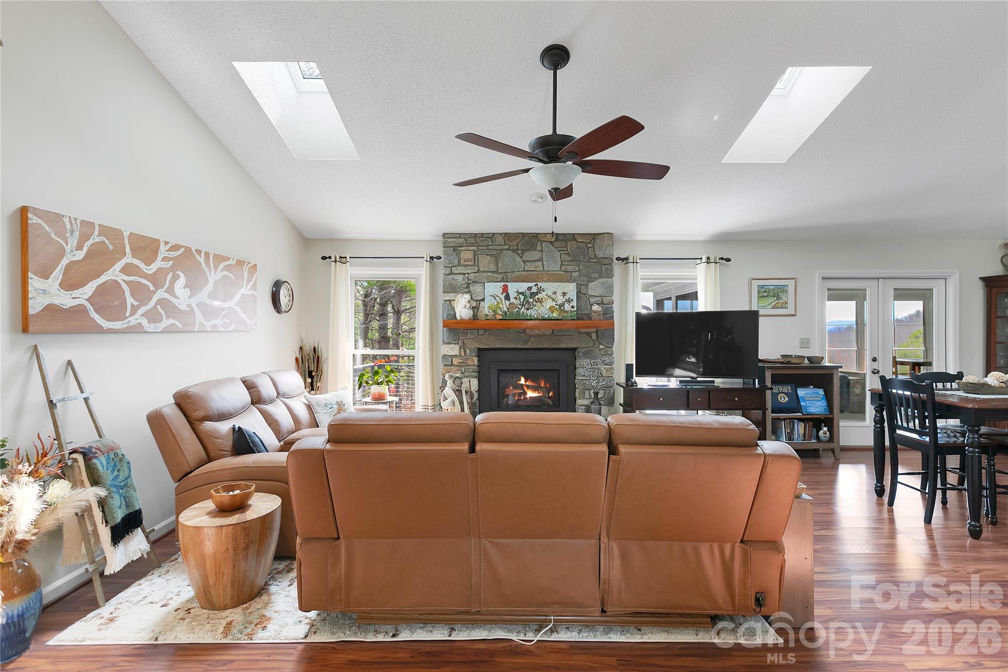552 Kanasgowa Drive
