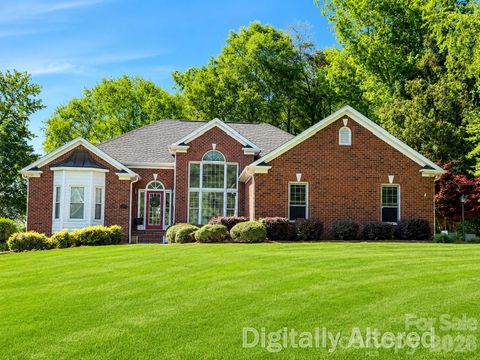 Photo of 136 Windemere Isle Road, Statesville, NC 28677 (MLS # 4362583)
