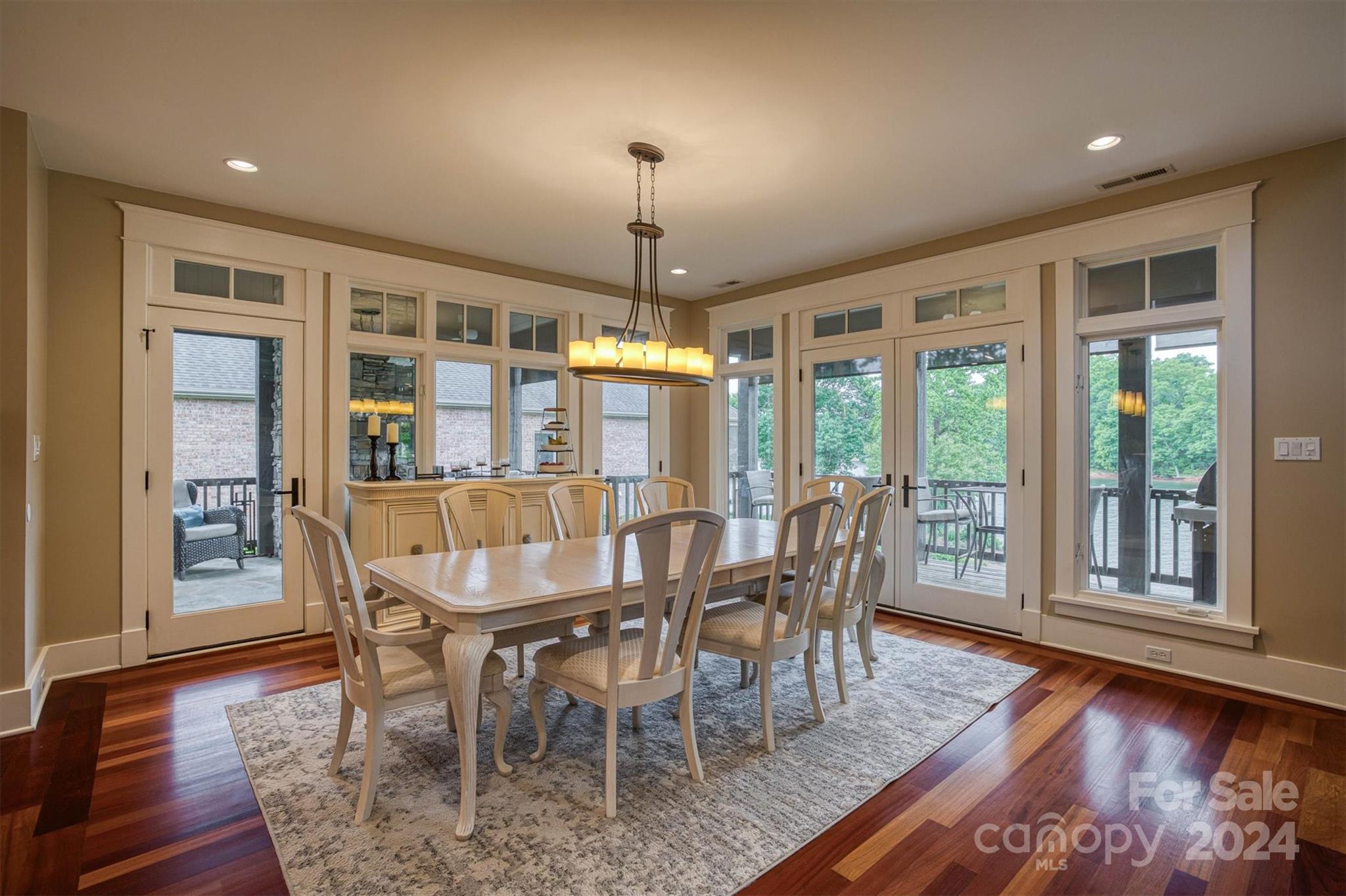 Pinnacle Shores - Residential