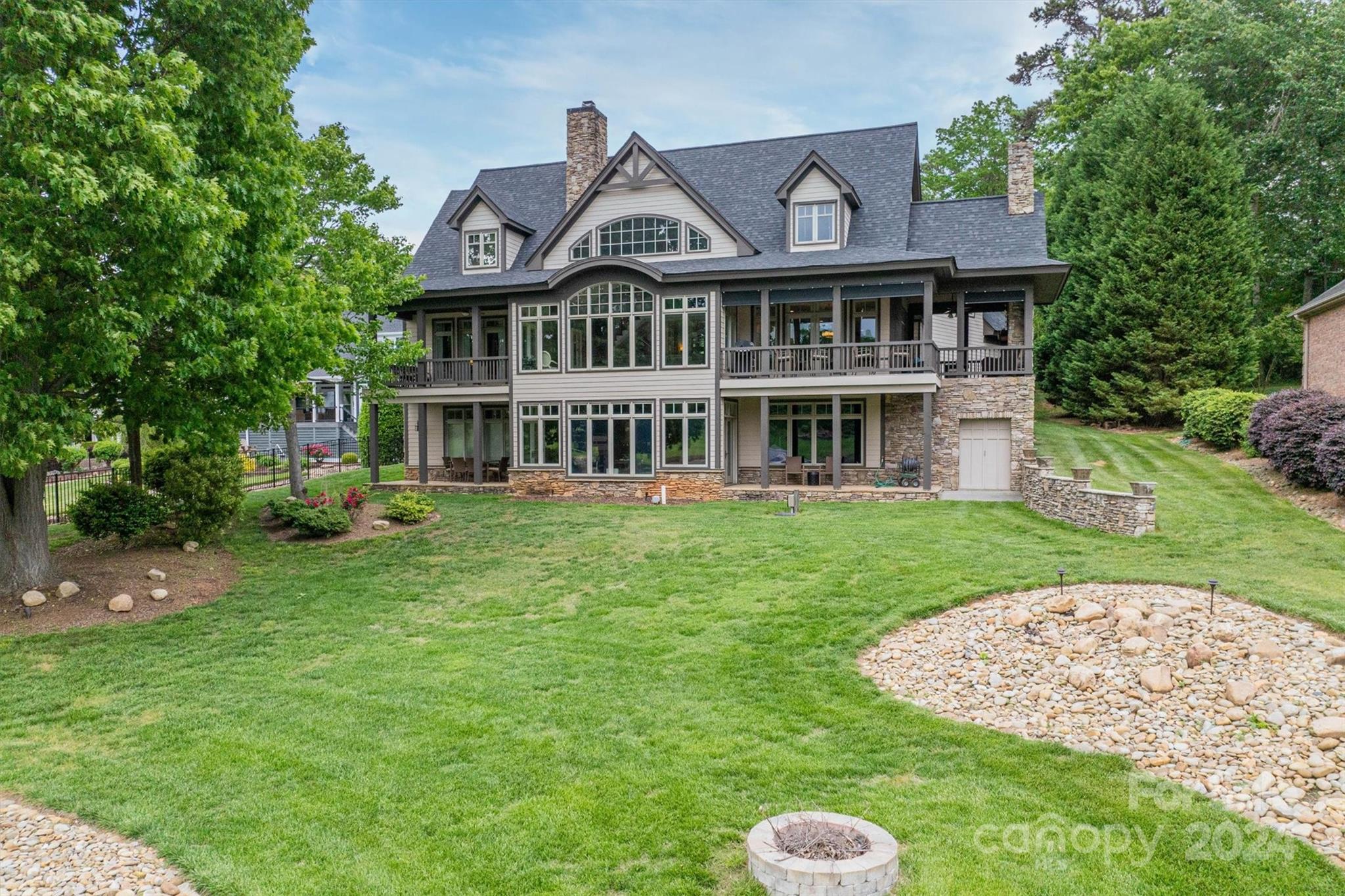 Pinnacle Shores - Residential