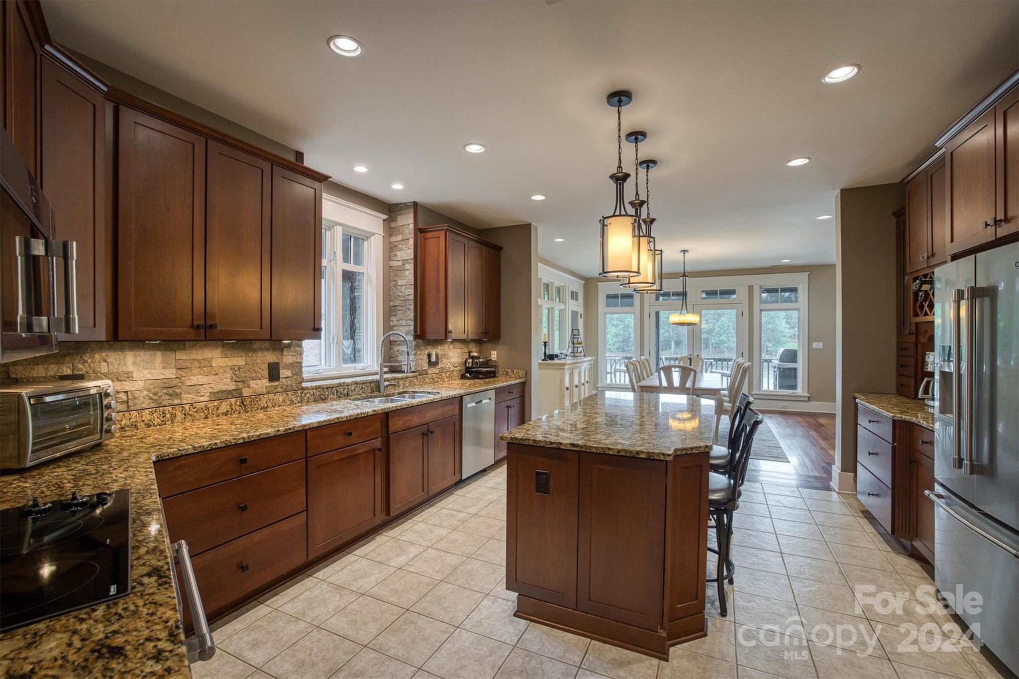 Pinnacle Shores - Residential