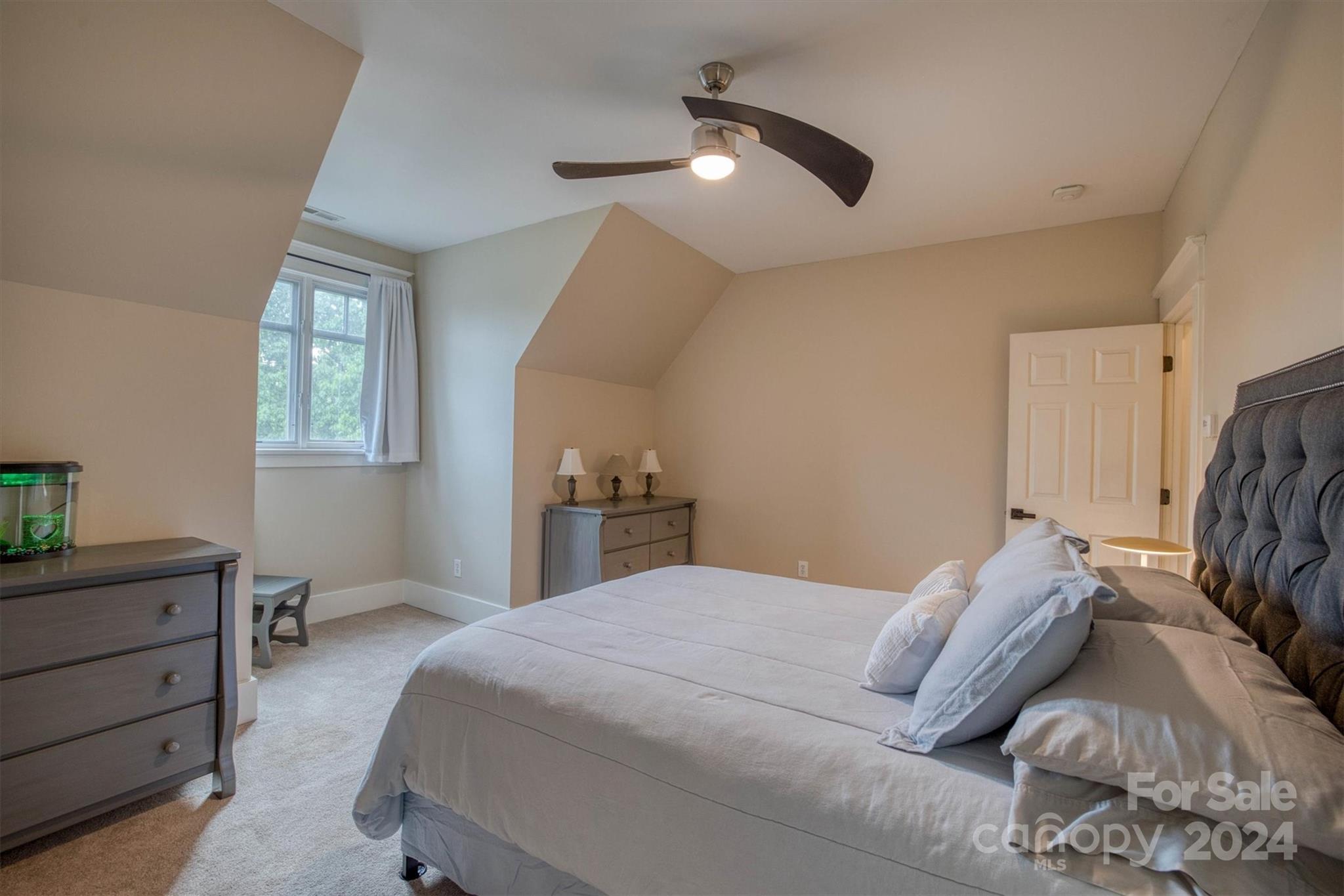 Pinnacle Shores - Residential