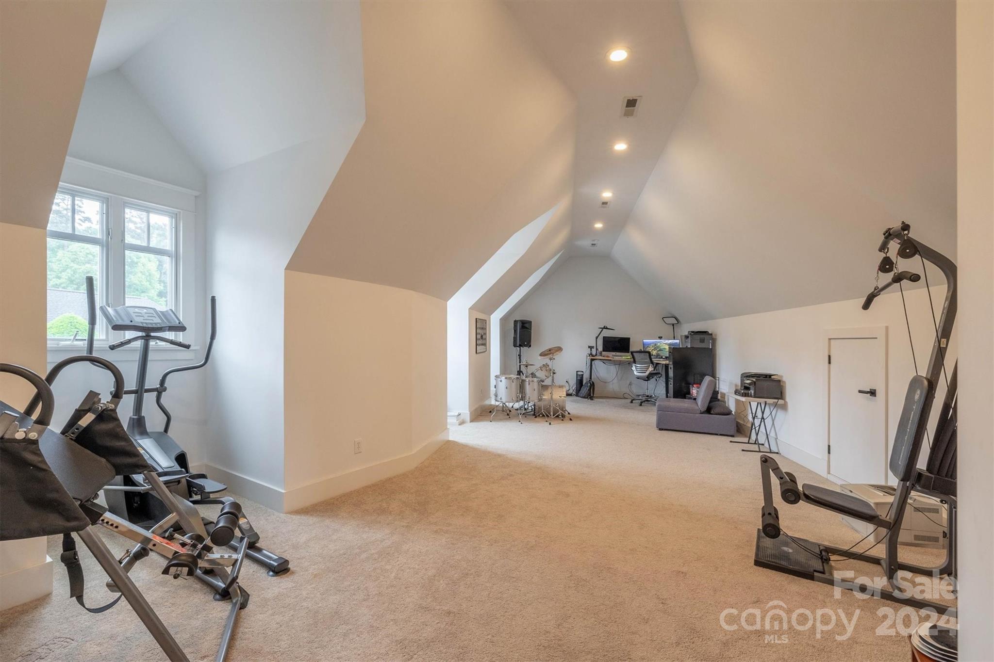 Pinnacle Shores - Residential