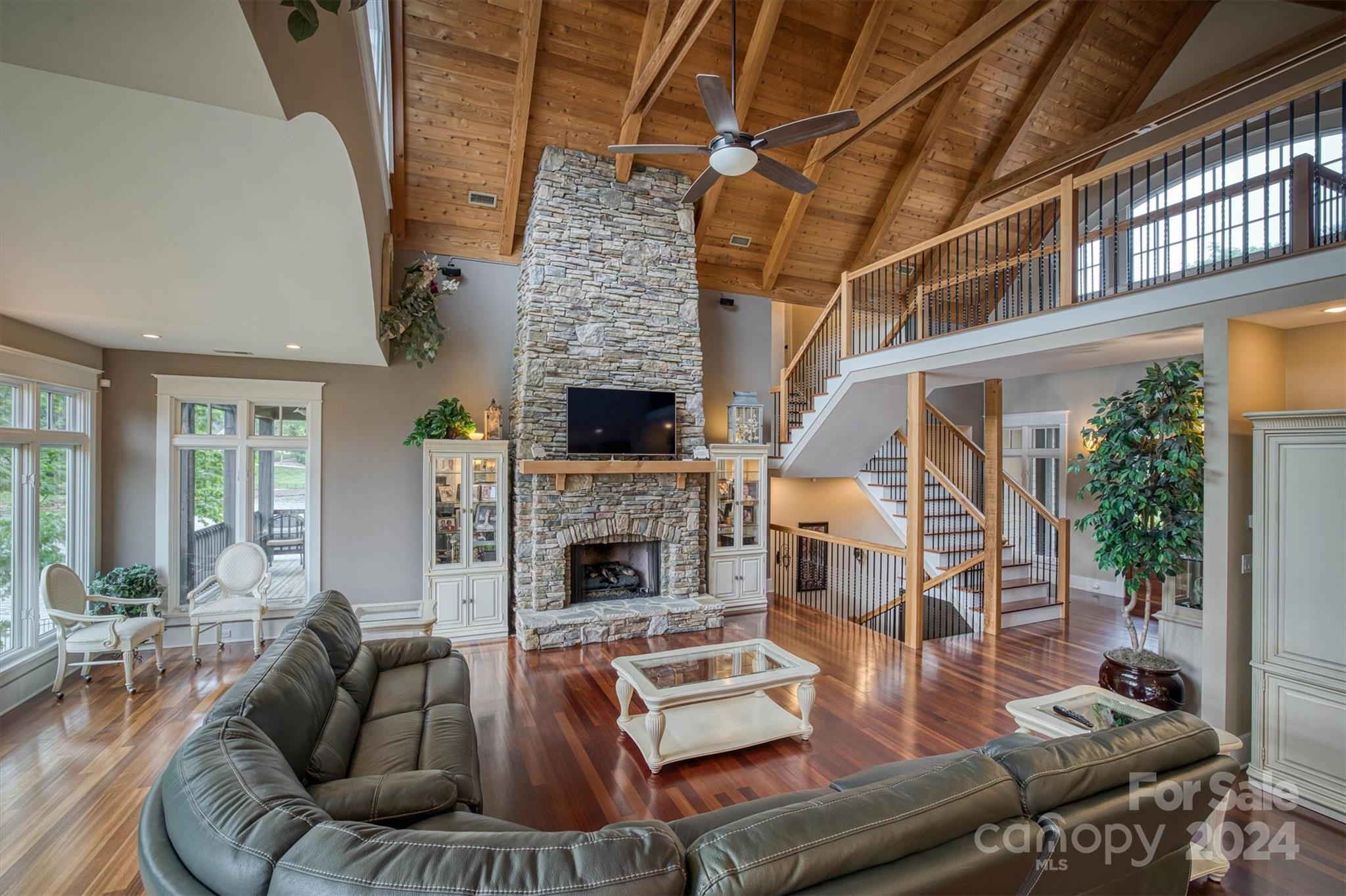 Pinnacle Shores - Residential