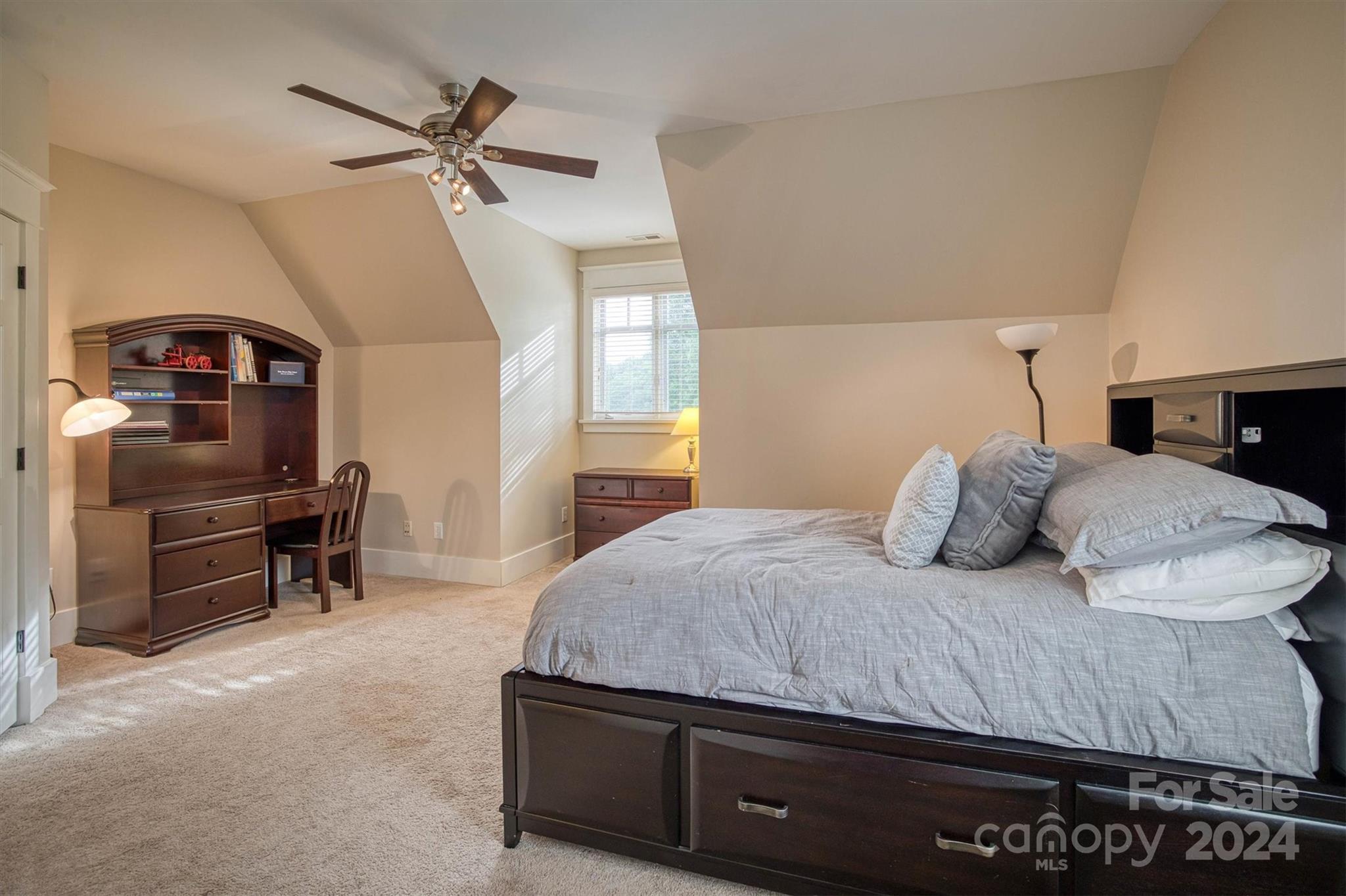 Pinnacle Shores - Residential