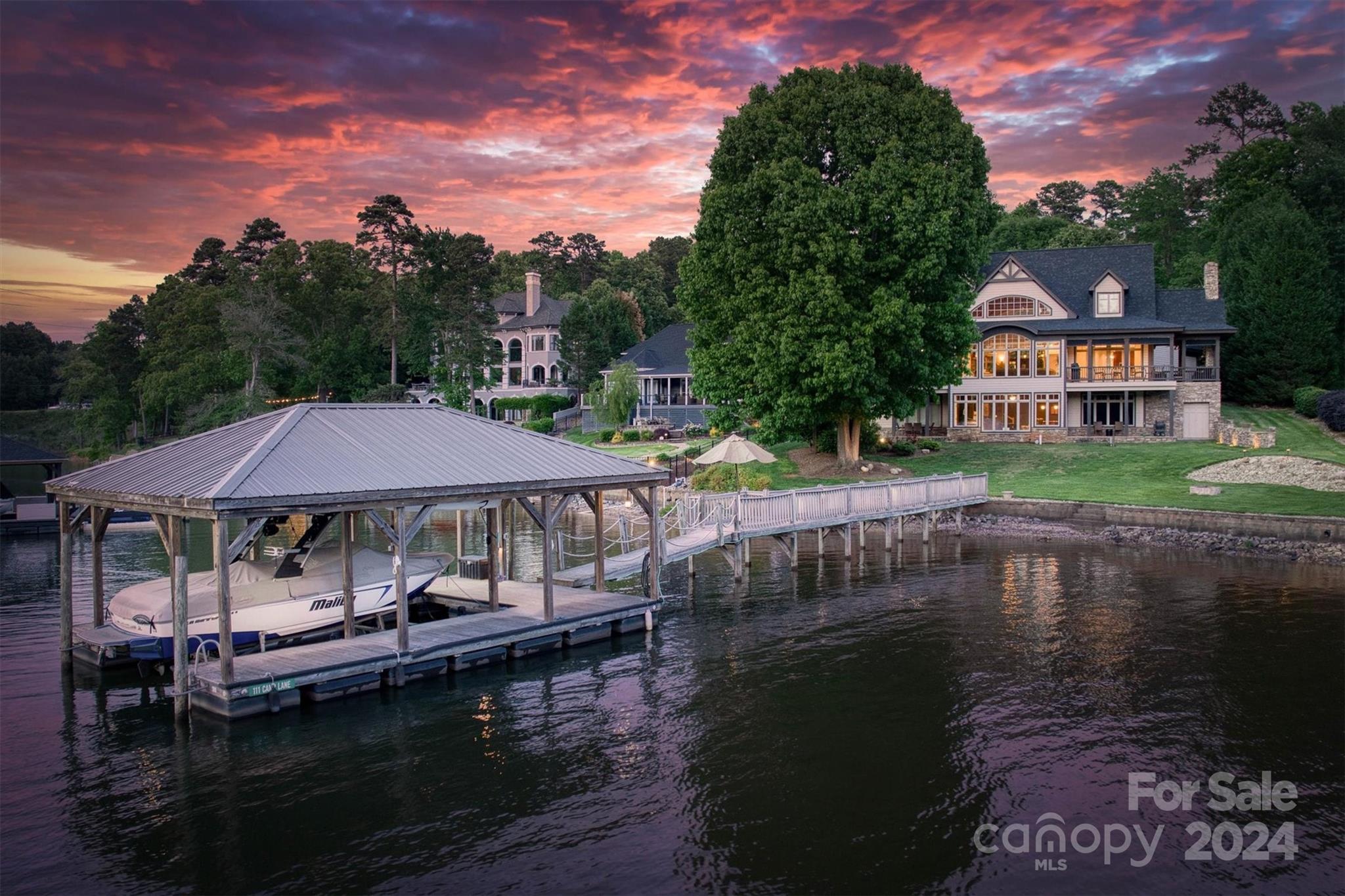 Pinnacle Shores - Residential