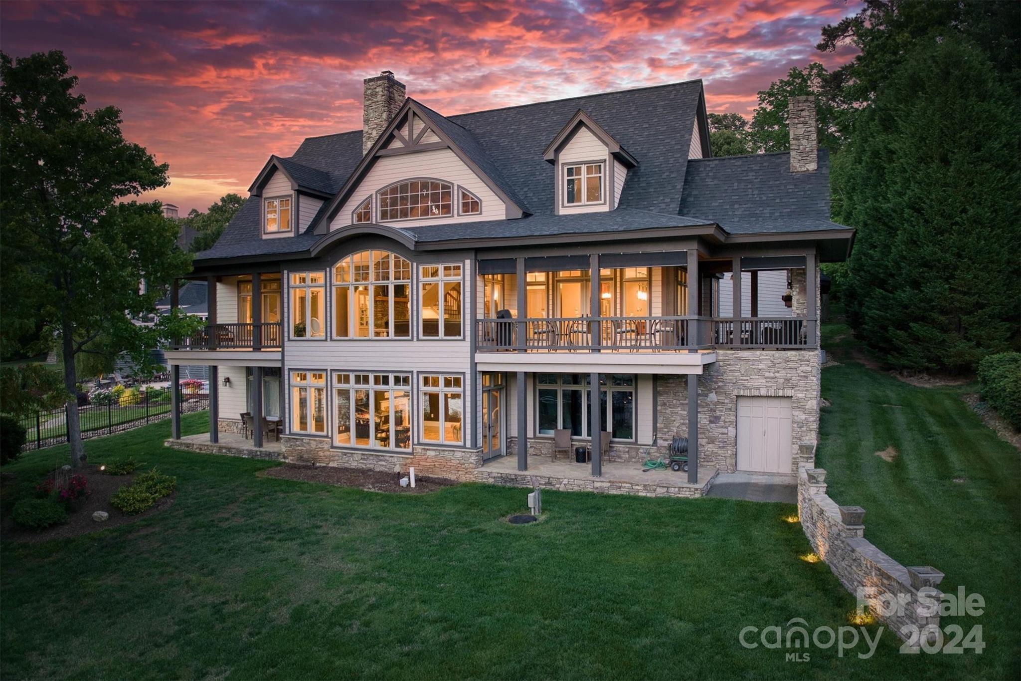 Pinnacle Shores - Residential