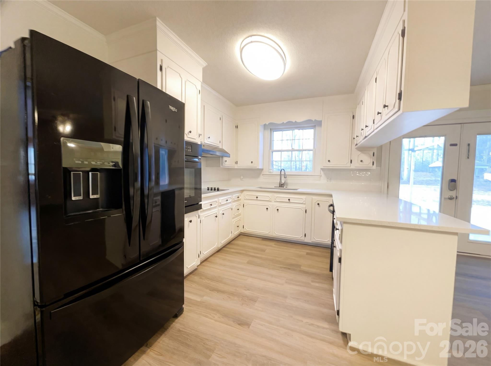 207 Gleneagles Road E