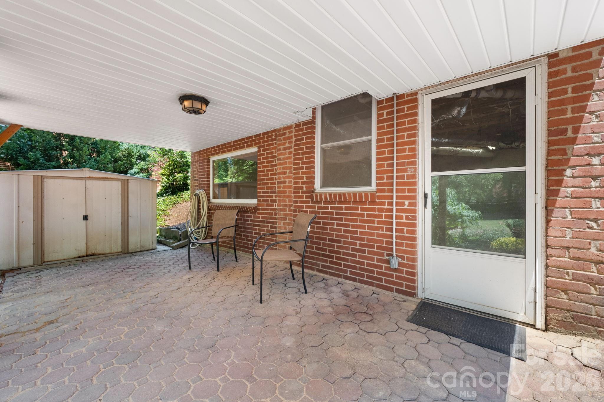 407 10th Street Drive NW