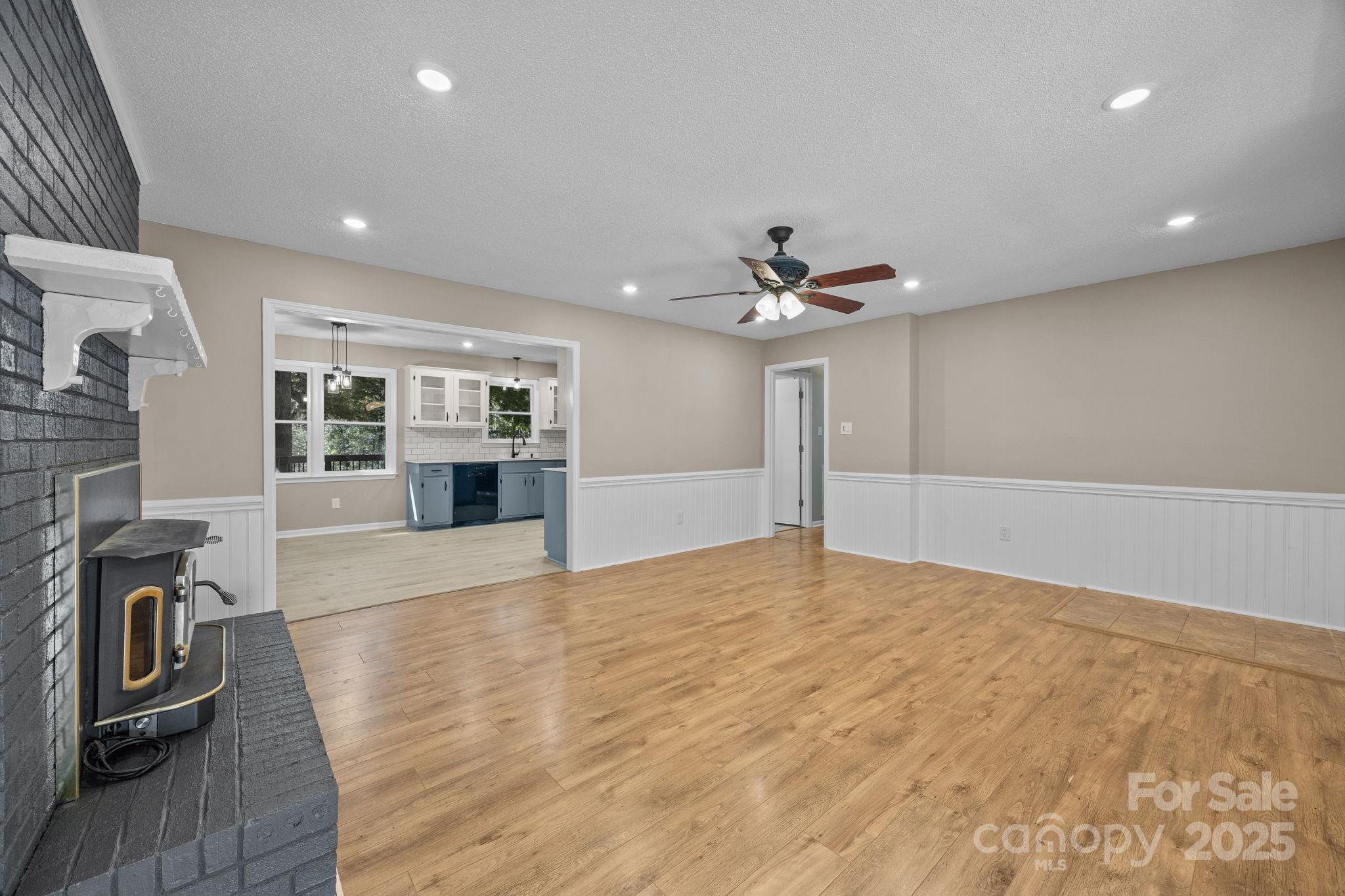 5945 Lindenwood Drive