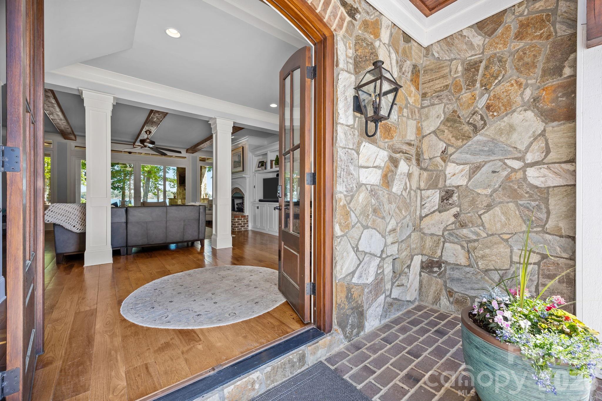 Pointe Regatta - Residential