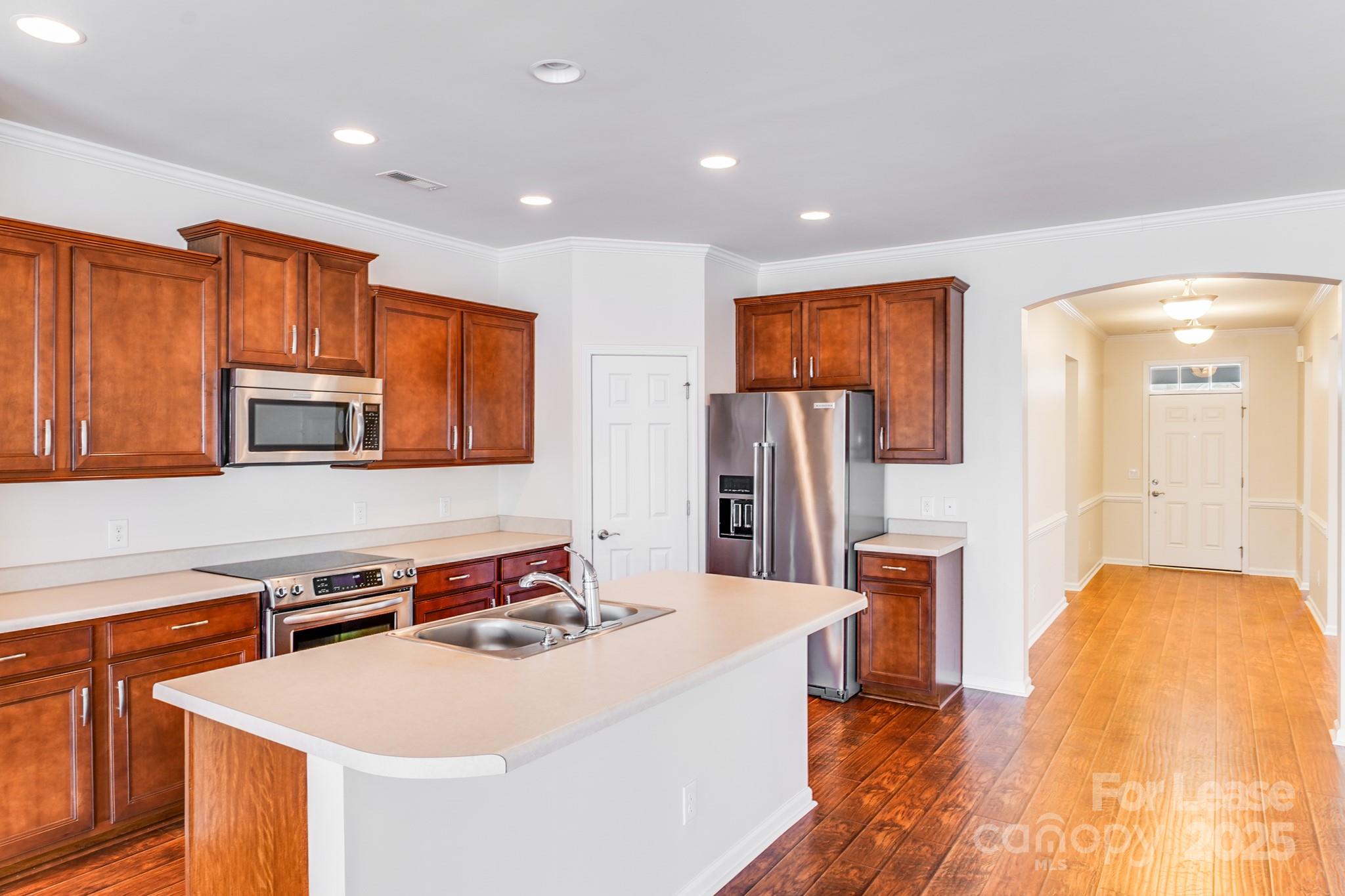 7012 Kitty Hawk Lane